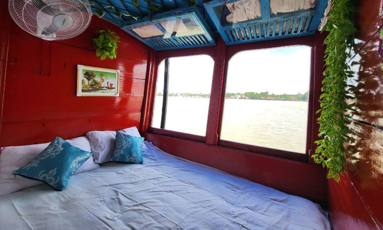 জলতরঙ্গ - Joltarongo A Premium Houseboat